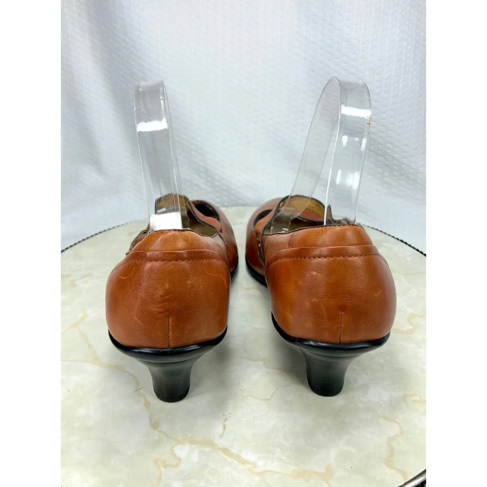 Softspots Leather Mary Jane Kitten Heel Pumps Womens 9.5WW Brown Office Academia